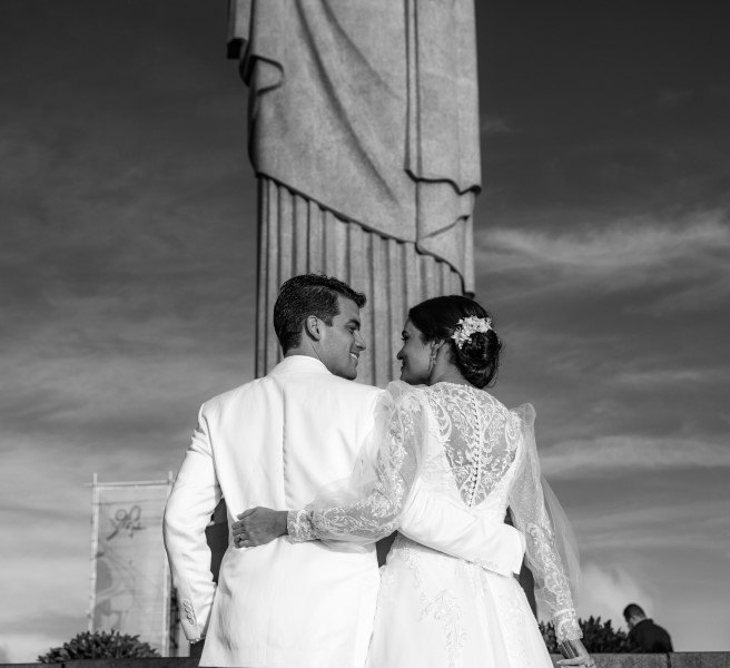Destination wedding: fotos dos noivos no Cristo Redentor - Foto Rodrigo Sack